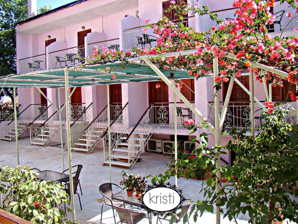Appartement Kristi à Poros  Extérieur photo