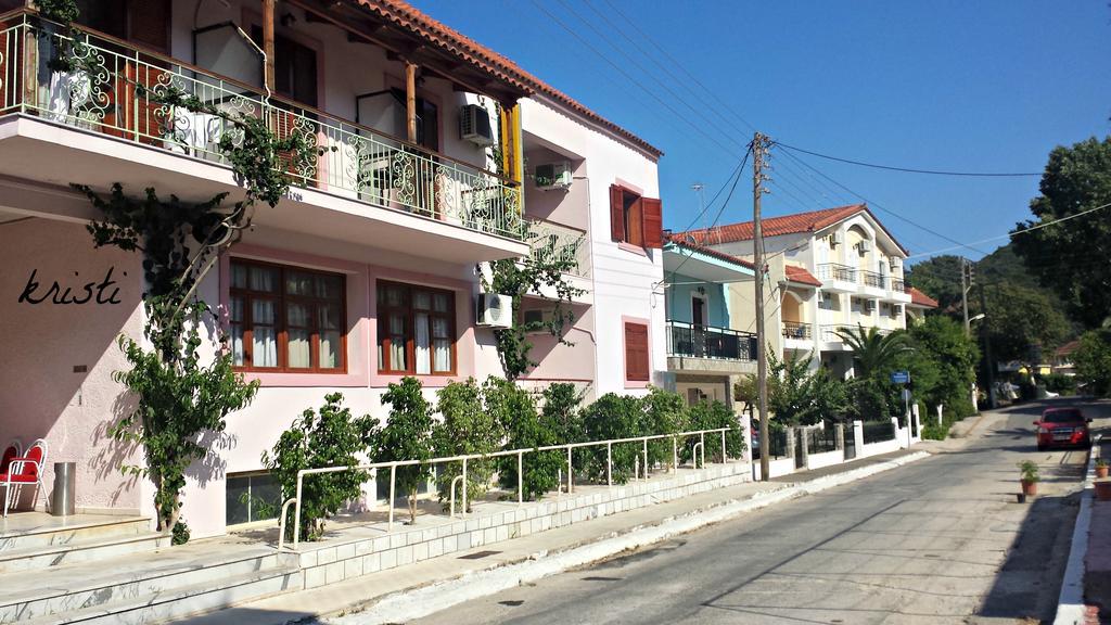 Appartement Kristi à Poros  Extérieur photo