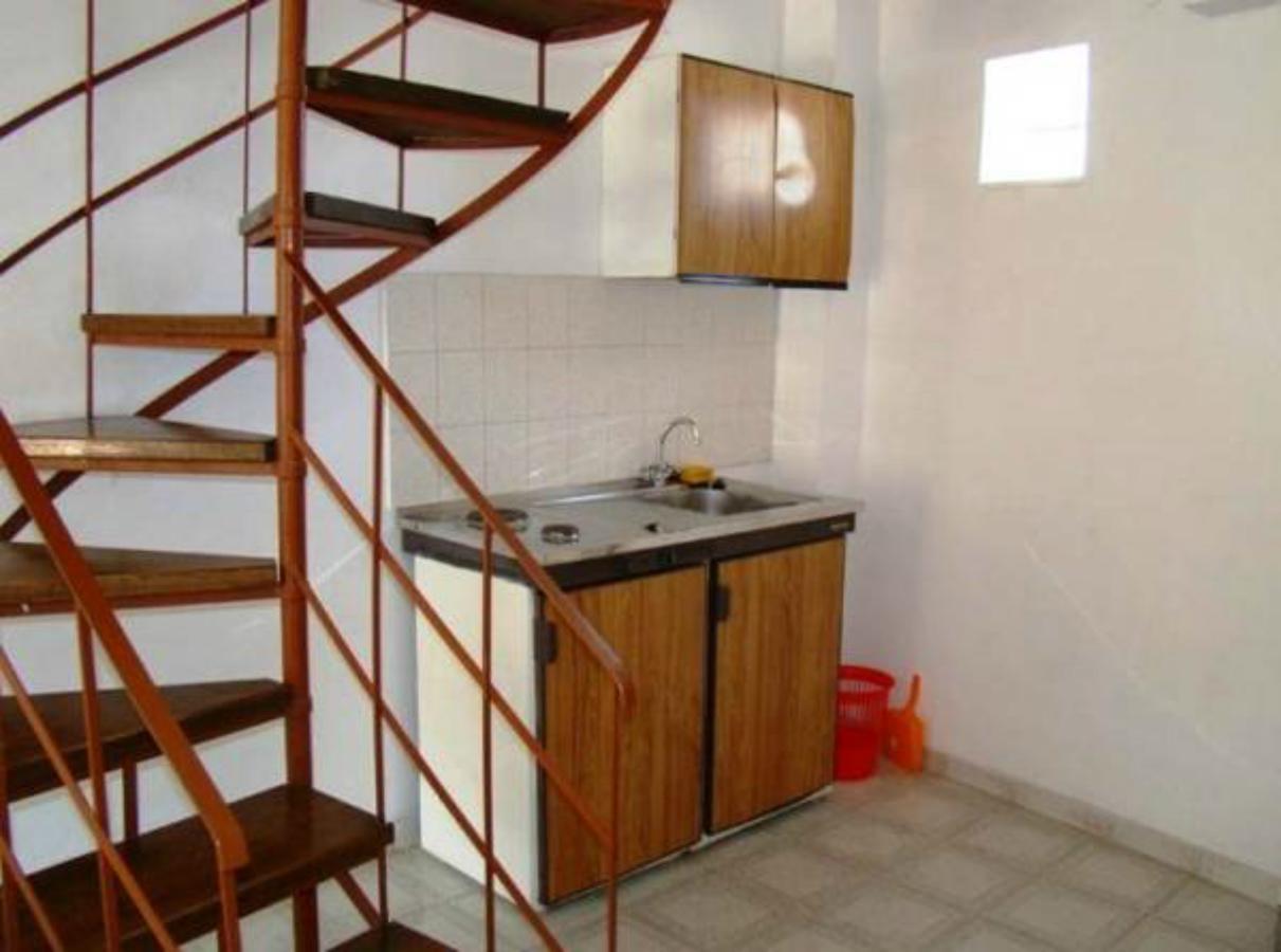 Appartement Kristi à Poros  Extérieur photo